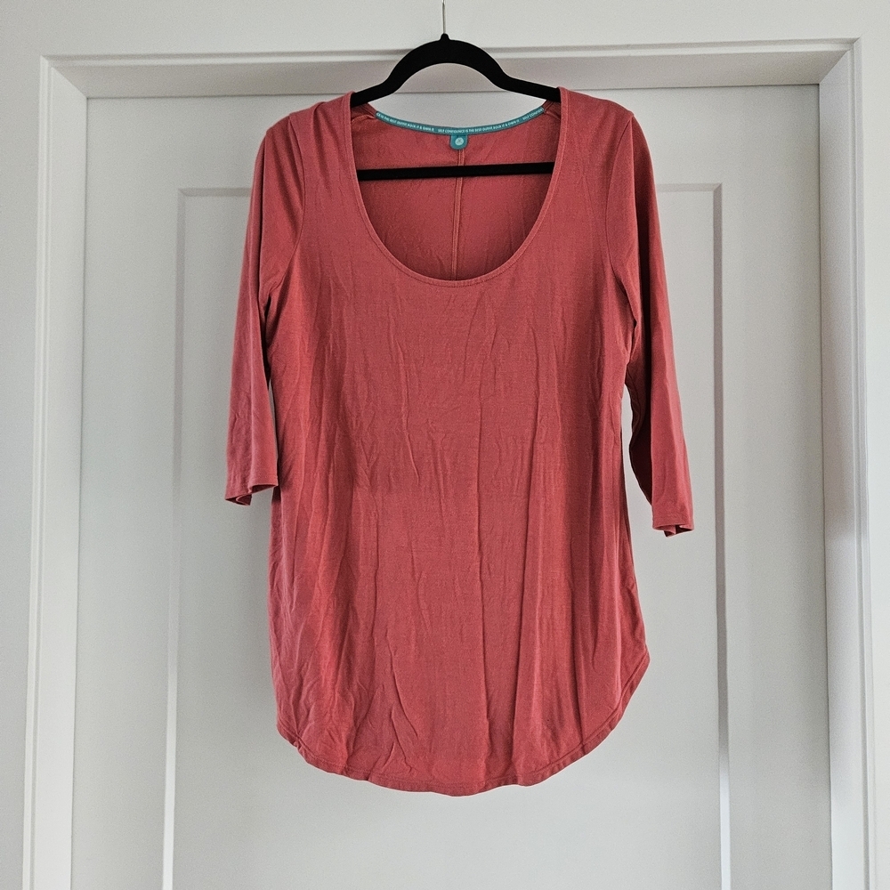 Sweetlegs Coral Long Sleeve Women's Top 3/4 Sleeve Size Medium
